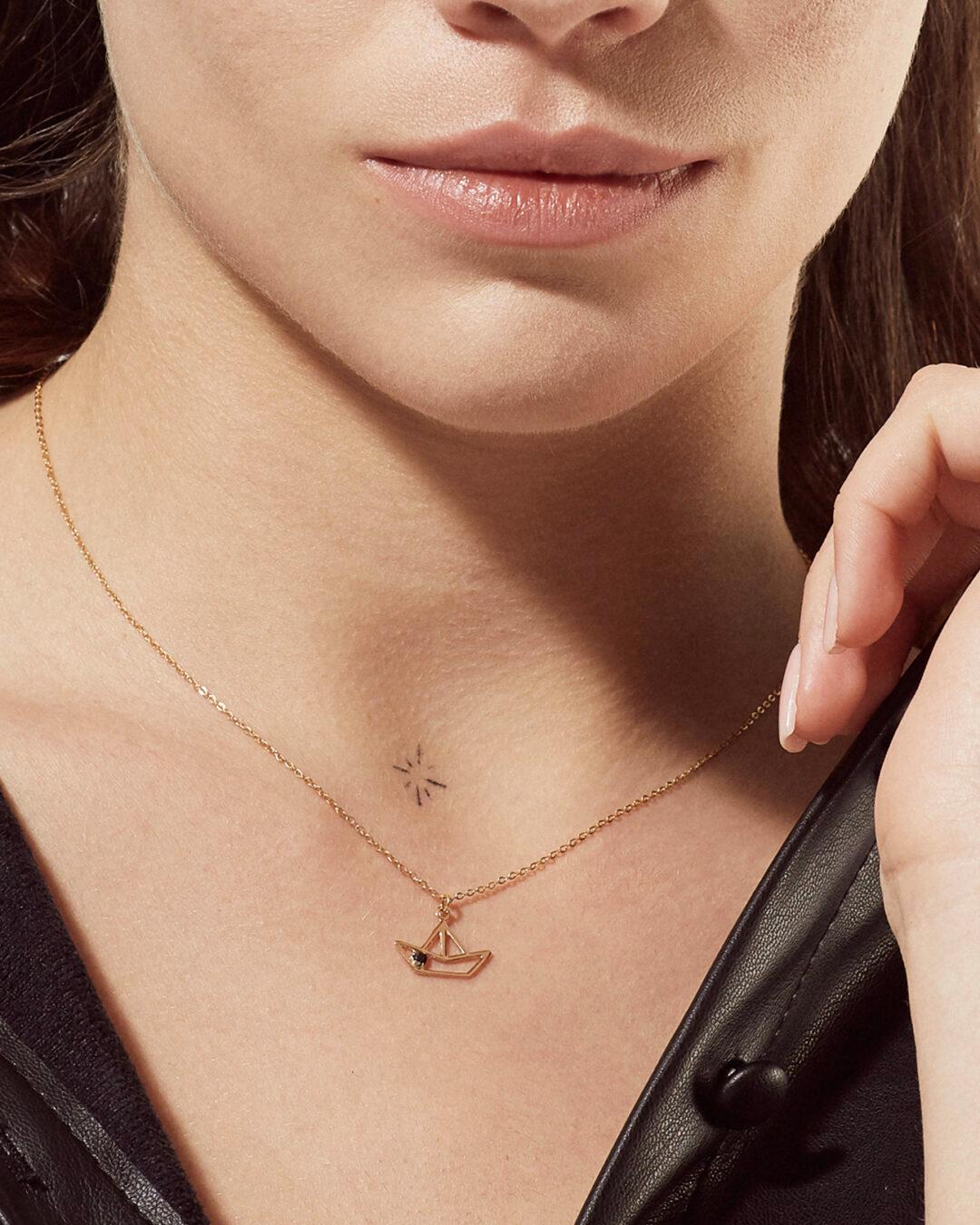 Boat Minimal Necklace - Image 4